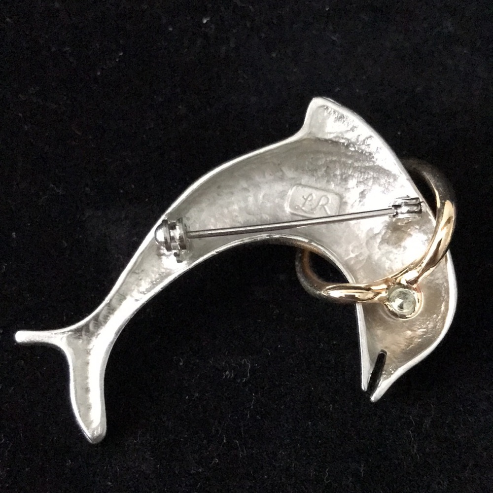 VINTAGE LADY REMINGTON GOLD AND SILVER TONE DOLPHIN BROOCH - Picture 4 of 9